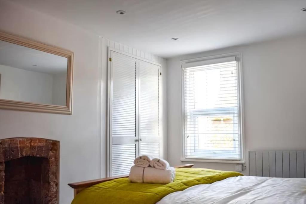 Beautiful Renovated Cottage In Mersham Ashford Kent Bagian luar foto